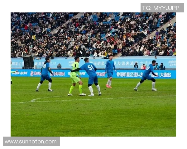 足球明星夜店狂欢夜尽情释放激情与魅力的炫酷时刻