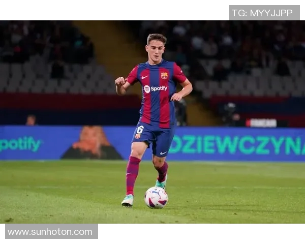 穆西亚拉崛起之路：从青训小将到足球场上的闪耀明星