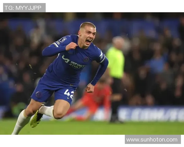 切尔西在英超赛季中迎战强敌对手的精彩对决分析与展望